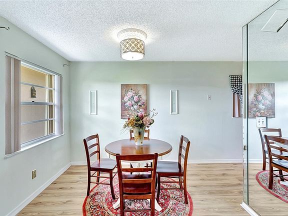 5th image of 98 Spring Lake Dr APT 103