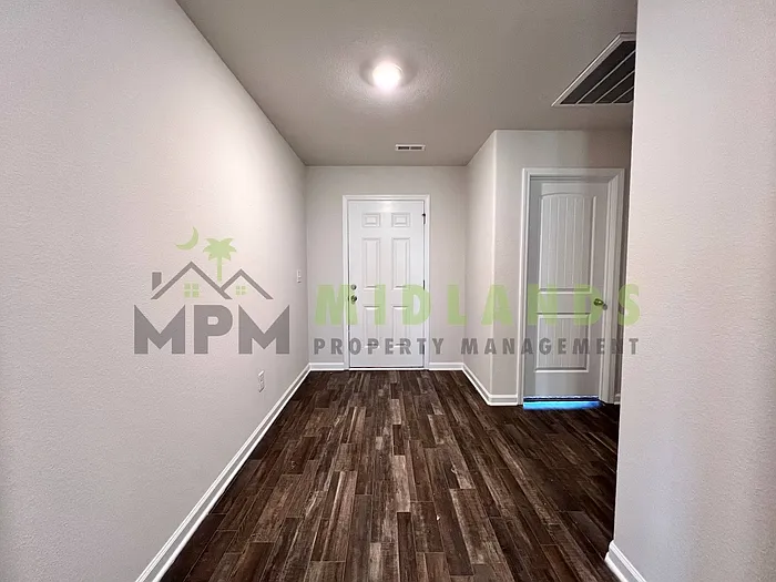 Building Photo - 645 Wild Tulip Ct