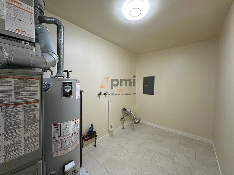 2836 W 63rd Ln — Photo 9