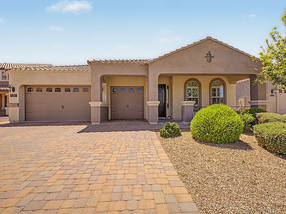1st image of 233 E Crescent Pl