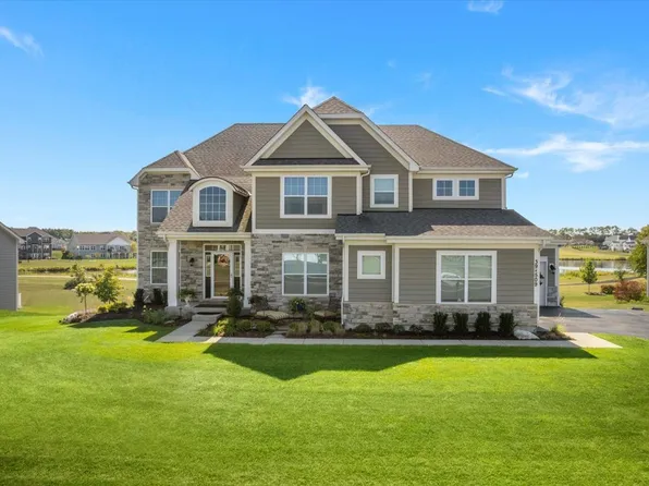 39W509 Norton Lake Dr, Campton Hills, IL 60175