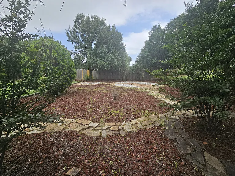7 NW Forest Ln — Photo 31