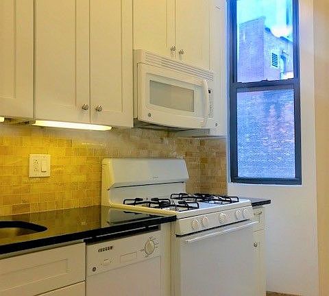 3rd image of 553 3rd Ave APT 54