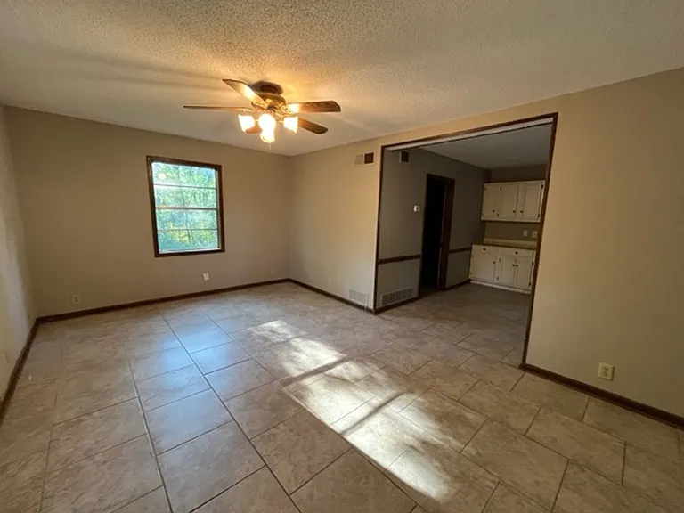 5031 Highway 51 S #C — Photo 3