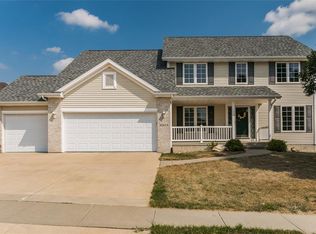 4404 Viola St NE, Cedar Rapids, IA 52411