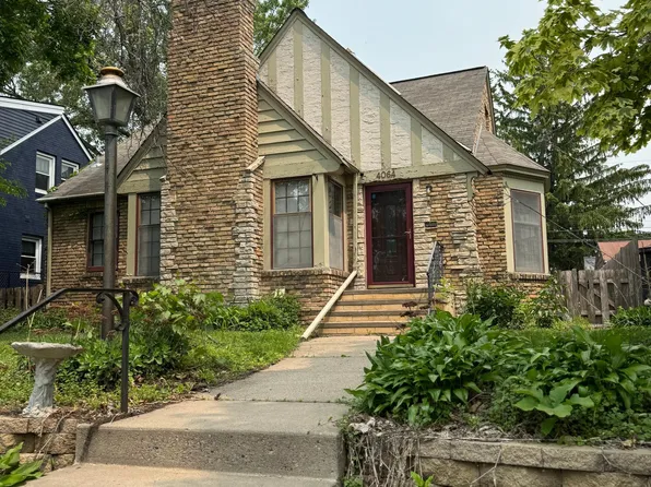 4064 Shoreline Dr, Robbinsdale, MN 55422