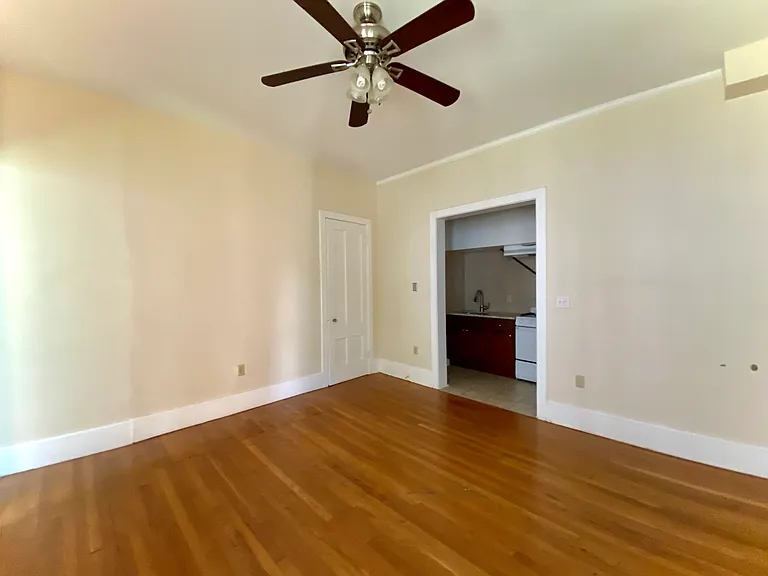 239 Edwards St #1B — Photo 4