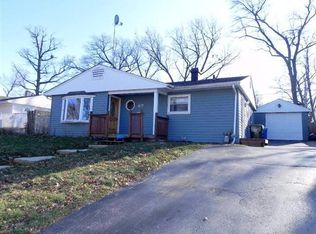 67 Wren Rd, Carpentersville, IL 60110