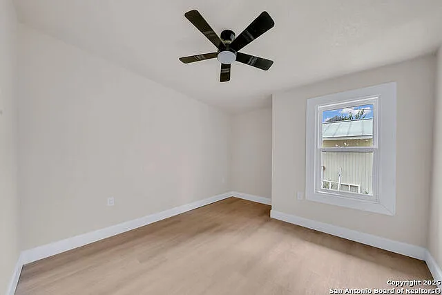 530 E Carson St — Photo 16