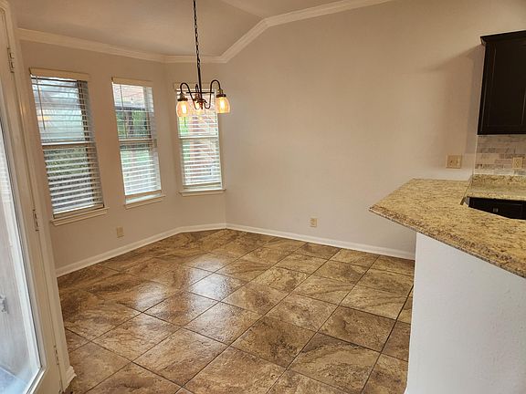 5th image of 118 Cassandra Dr
