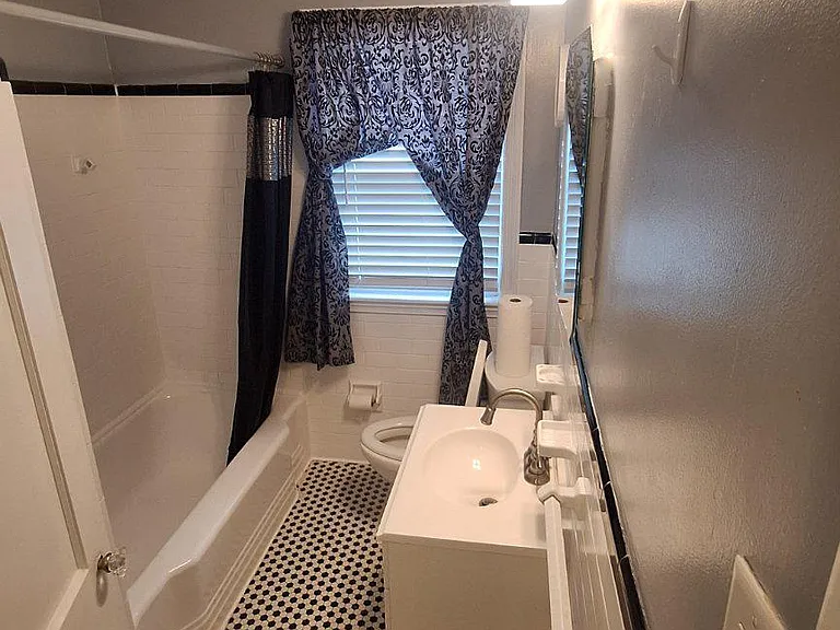 3721 Frankford Ave — Photo 15
