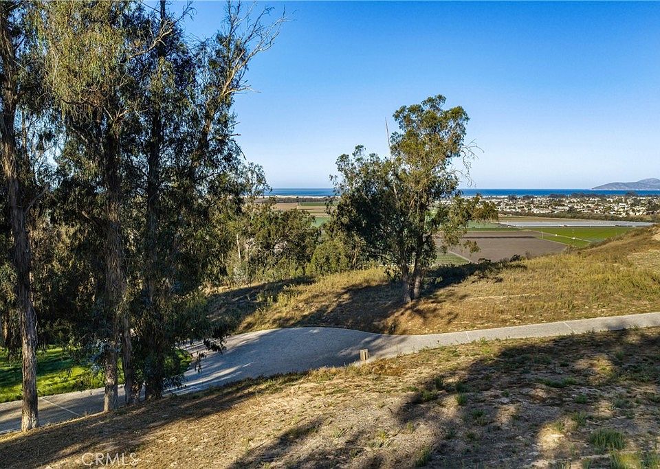 1st image of 2 Castle Bluff Rd