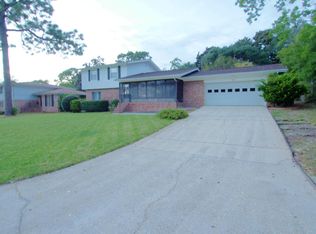 35 Walnut Ave, Shalimar, FL 32579