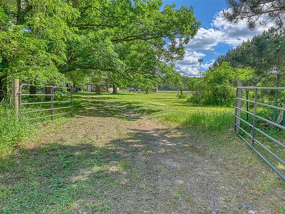 3rd image of 8009 W Fox Road