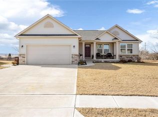 867 Cedar Grove Dr, Tipp City, OH