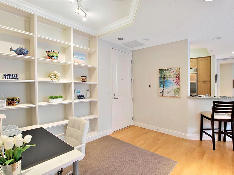 701 S Olive Ave #2008 — Photo 1