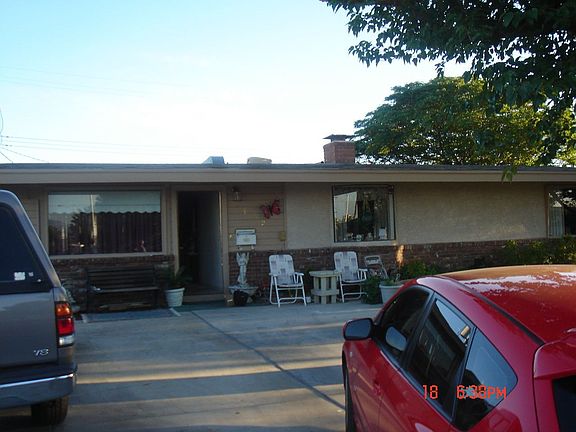 2nd image of 2409 E Wilson Ave