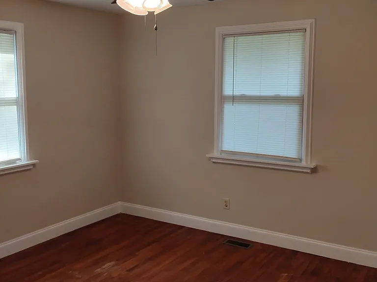 244 Parker Dr — Photo 4