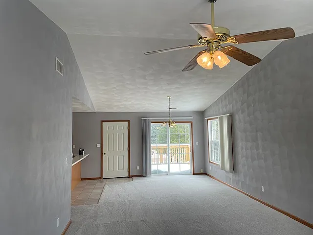 2 bed, 1346 sqft, $1,450 — Photo 2