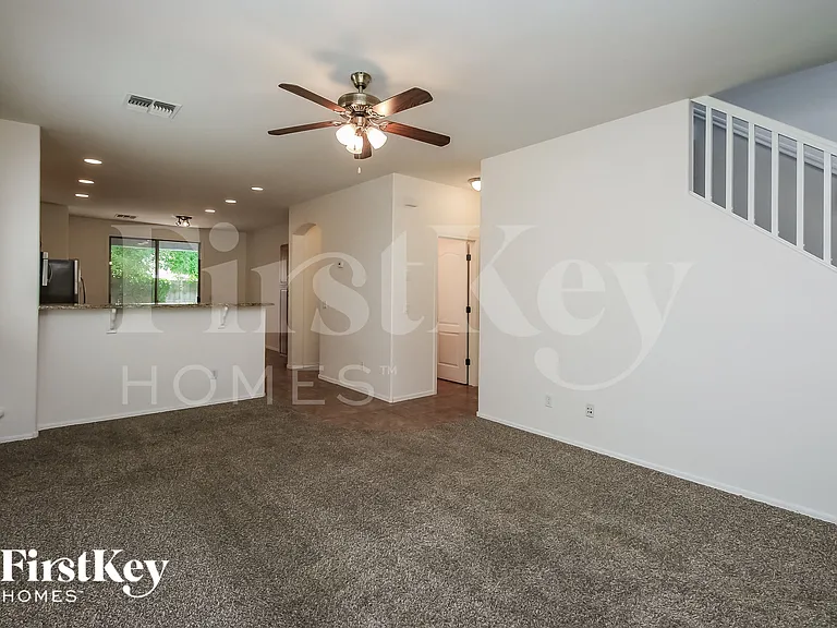 4142 S Mariposa Dr — Photo 3