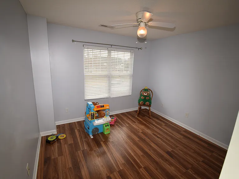 136 Penry Ln — Photo 21