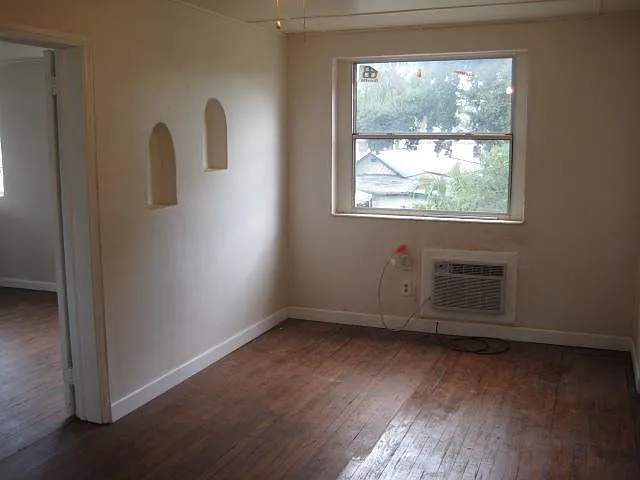 844 10th Ave N #4 — Photo 10