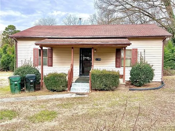 820 Chandler Ave, Burlington, NC 27217