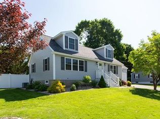 9 Oakmeadow Ln, Methuen, MA 01844