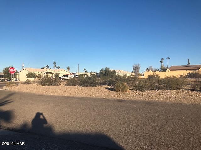 2nd image of 2917 Edgewood Dr Lot 6
