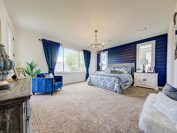 3rd image of 11011 Alcazar Ave