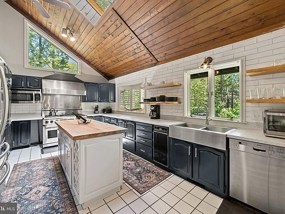 3rd image of 7545 Supinlick Ridge Rd