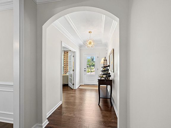 5th image of 113 Waters Run Ln