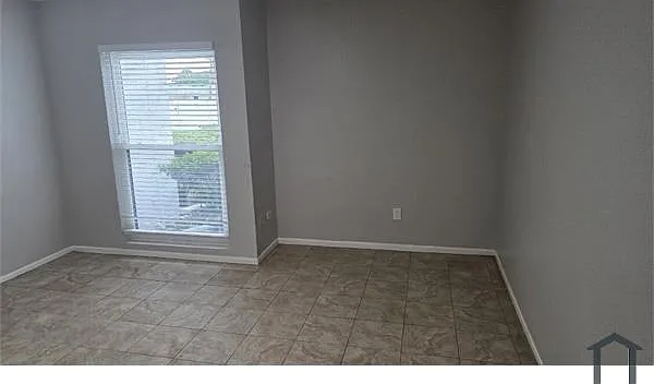 2132 Lakewood Club Dr S — Photo 5
