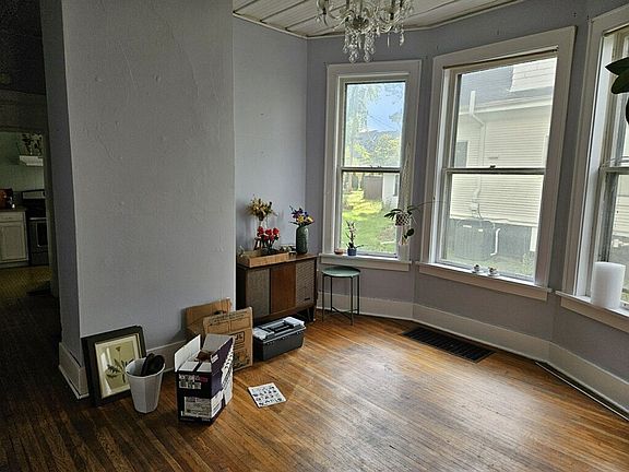 2nd image of 1213 E Jefferson St APT A