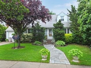 921 Preston Rd, East Meadow, NY 11554