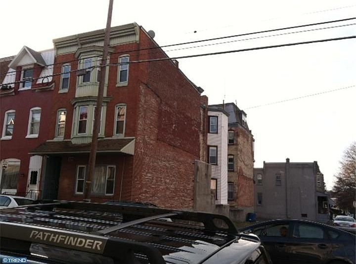 2nd image of 952 N 10th St