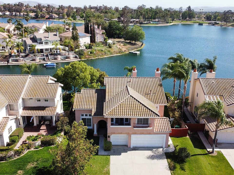 1st image of 23643 Narcissus Cir