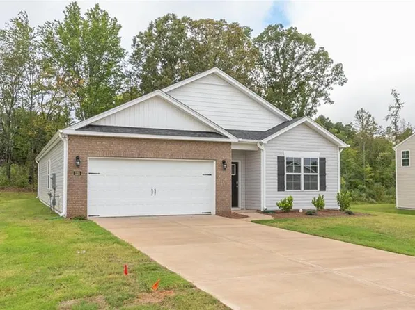 6608 Grogan Hill Rd, Whitsett, NC 27377