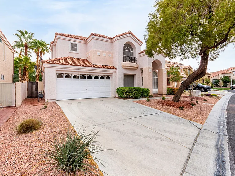 2412 Shady Vista Dr — Photo 3