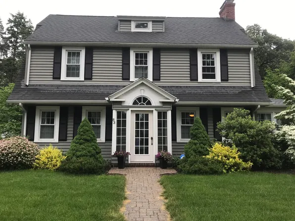 83 Laurel St, Longmeadow, MA 01106