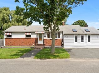 27 Ann Rd, Revere, MA 02151