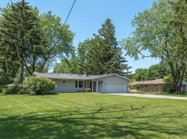 1034 Foran Ln, Aurora, IL 60506