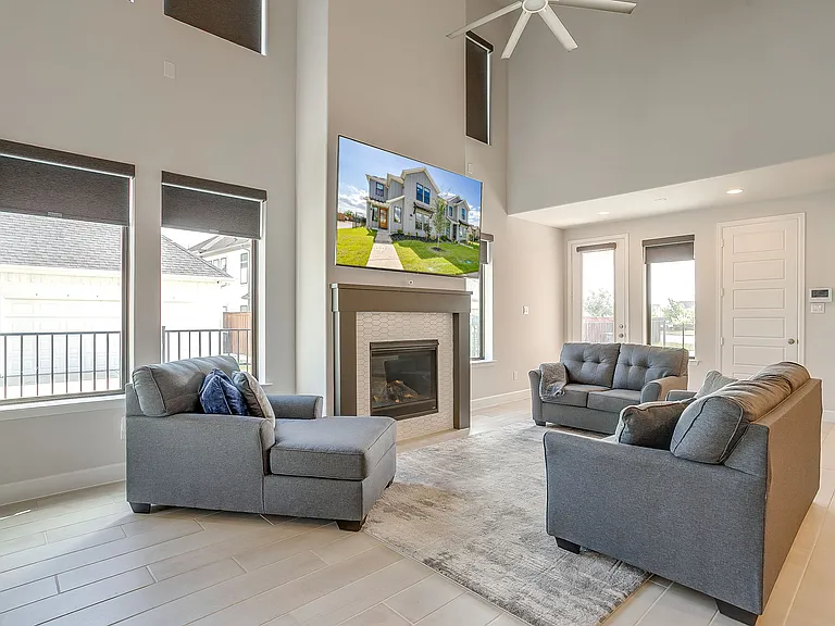 2113 Domingo Dr — Photo 16