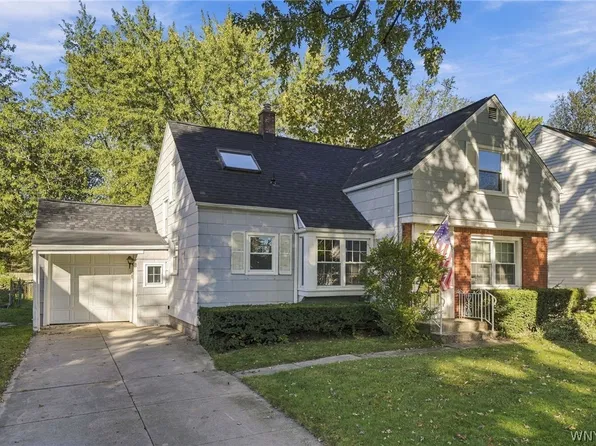 277 Lamarck Dr, Amherst, NY 14226