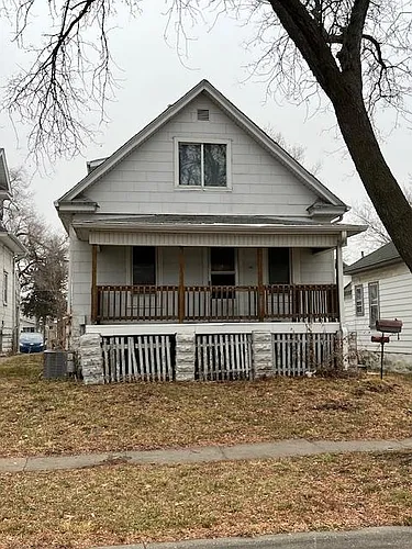 1104 Charleston St Photo 1
