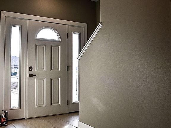3rd image of 600 N Mayflower Dr