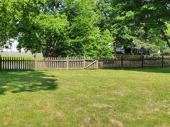 5th image of 912 Tabb Lakes Dr