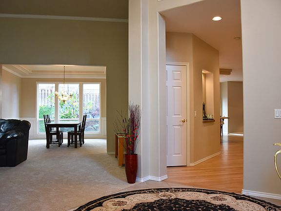 4th image of 2205 Tannler Dr