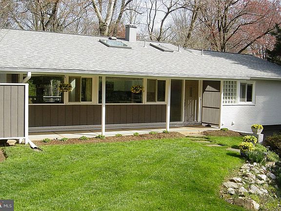 3rd image of 8219 Lilly Stone Dr