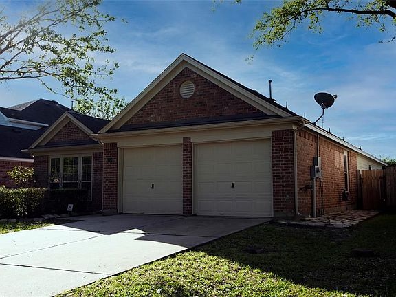 3rd image of 3291 Gladewater Ln